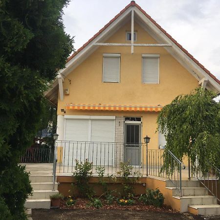 Sunhouse, Balatonvilágos Buitenkant foto