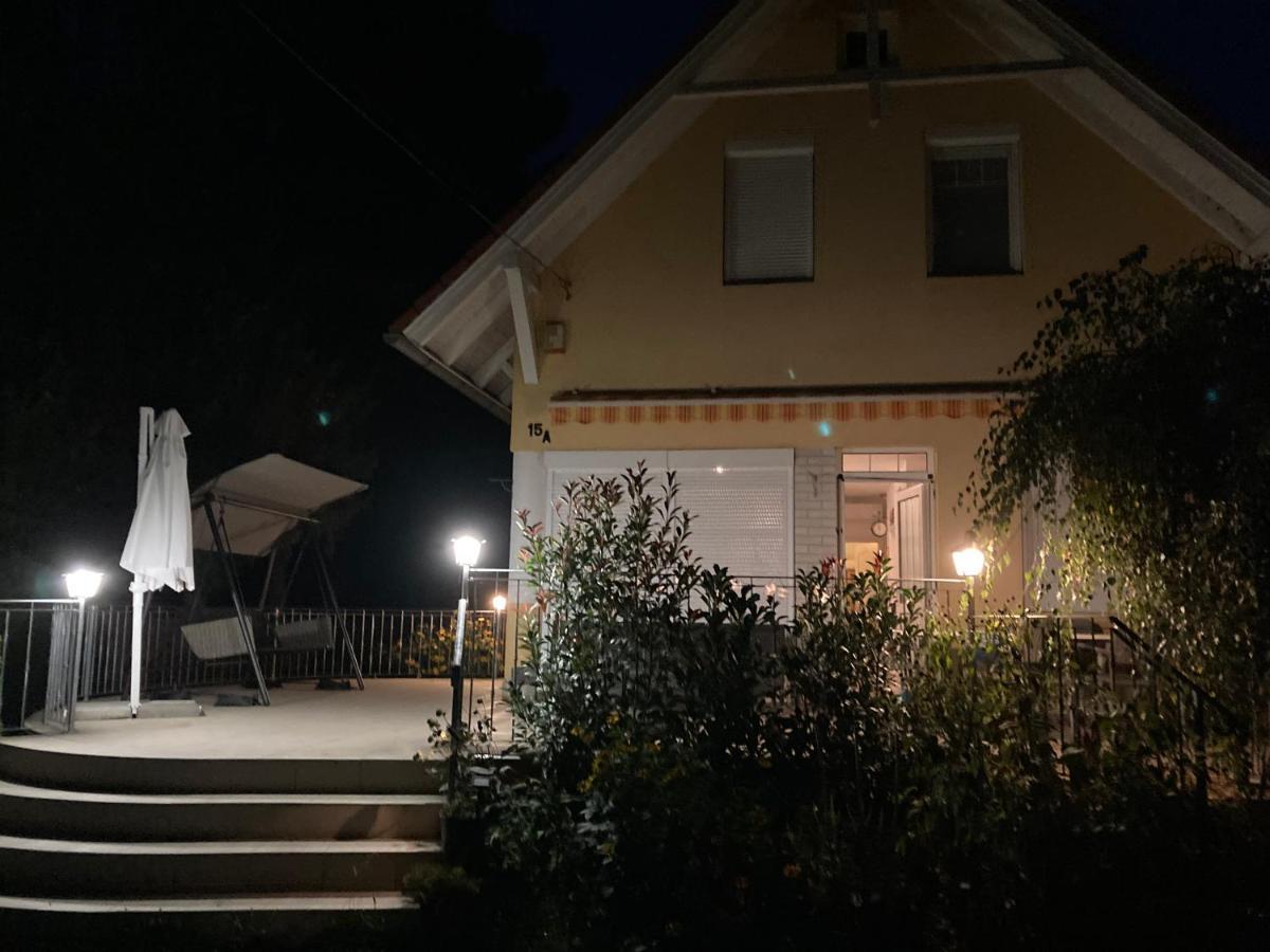 Sunhouse, Balatonvilágos Buitenkant foto